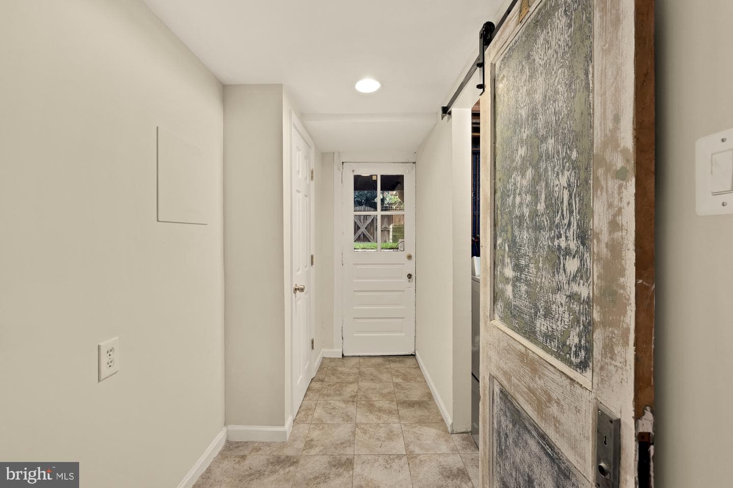 922 Perry Place NE photo 30