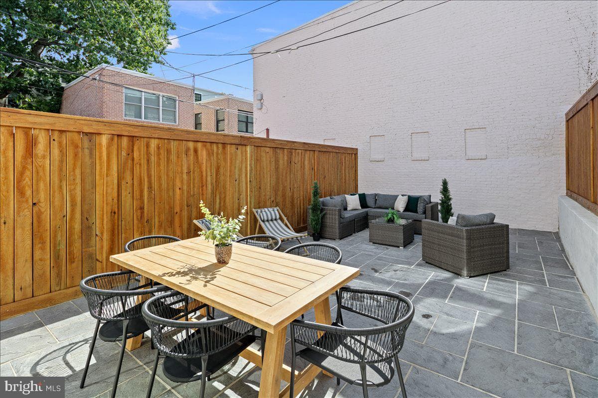 1007 C Street NE photo 27