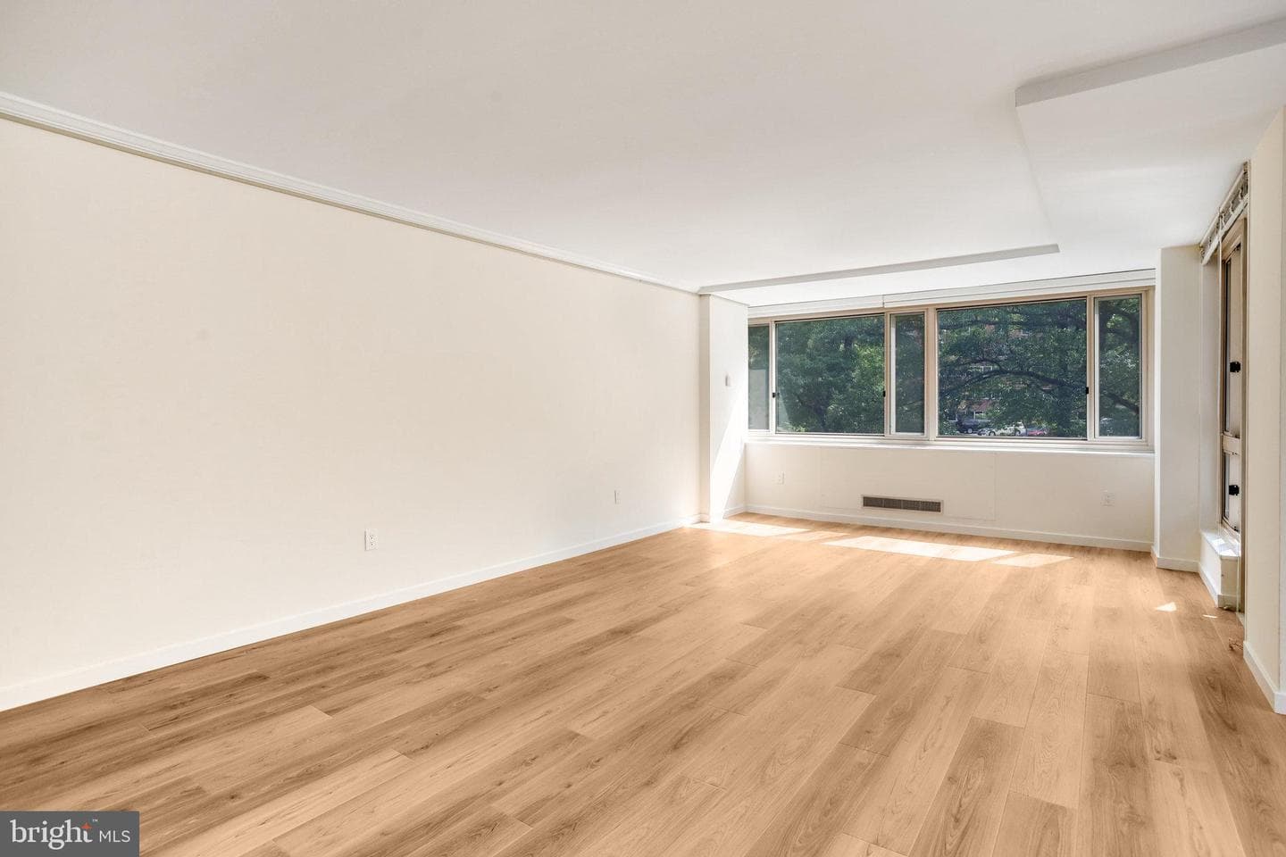 4101 Cathedral Avenue NW #711 photo 2