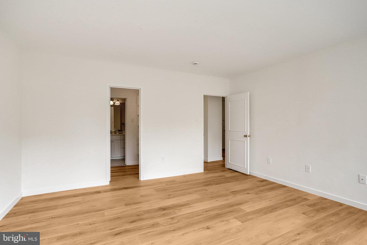 4101 Cathedral Avenue NW #711 photo 23