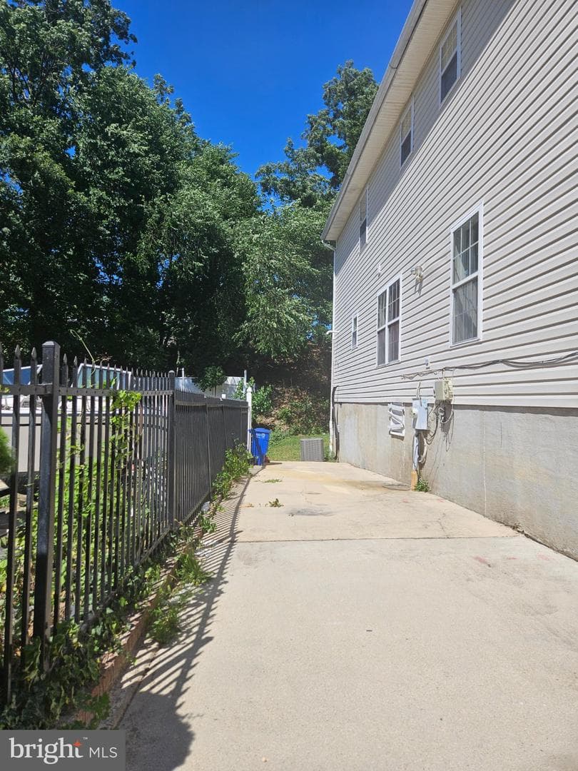 1728 Galen Street SE photo 32