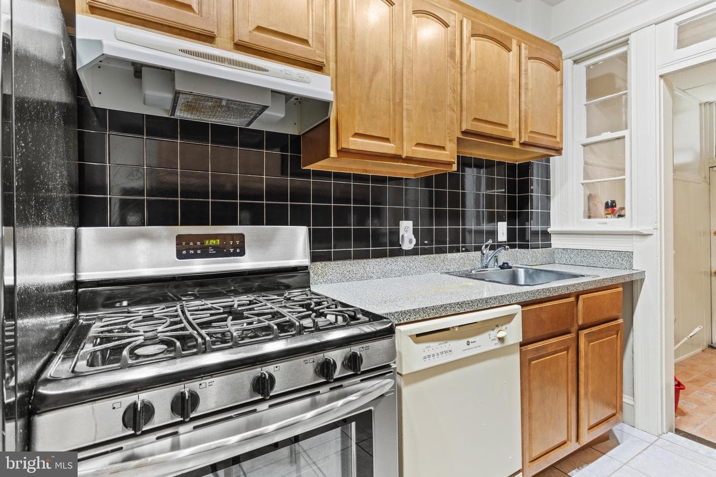 415 Gallatin Street NW photo 9