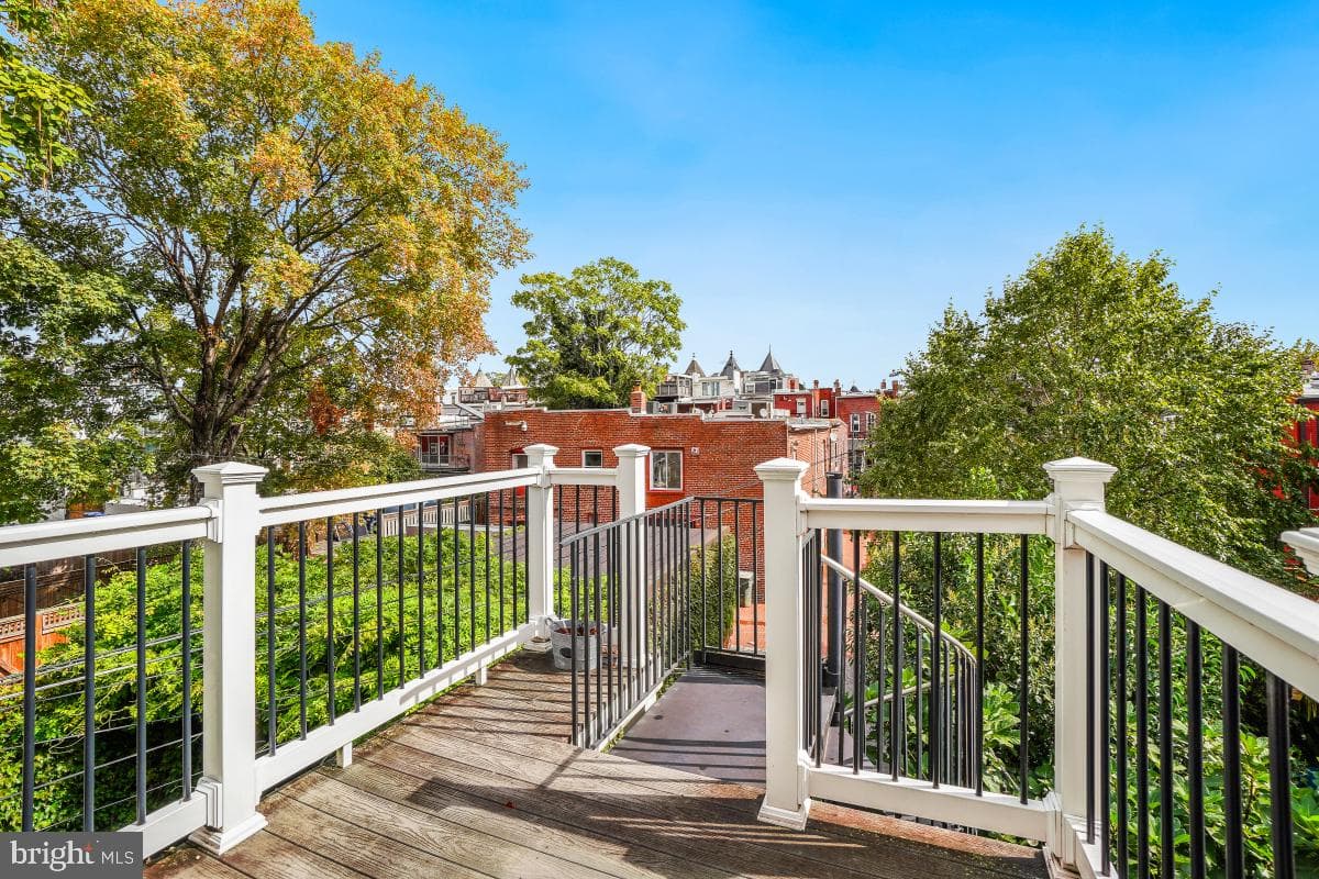2015 Flagler Place NW #2 photo 31