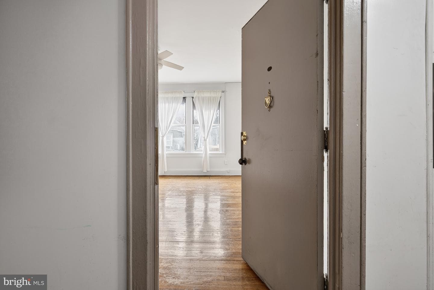 1820 Clydesdale Place NW #411 photo 4