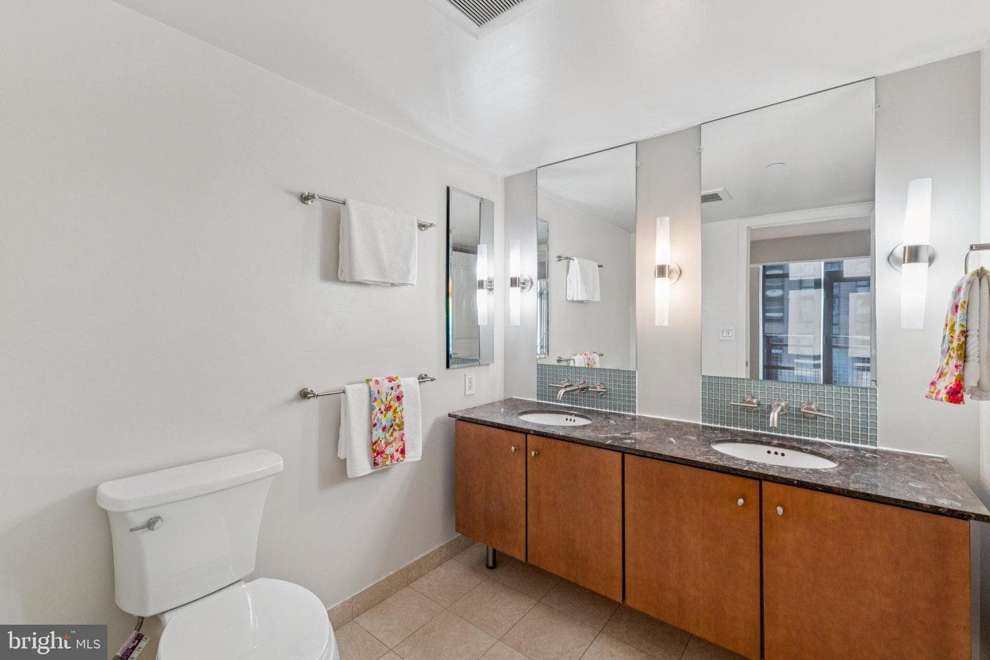 1025 1st Street SE #713 photo 13