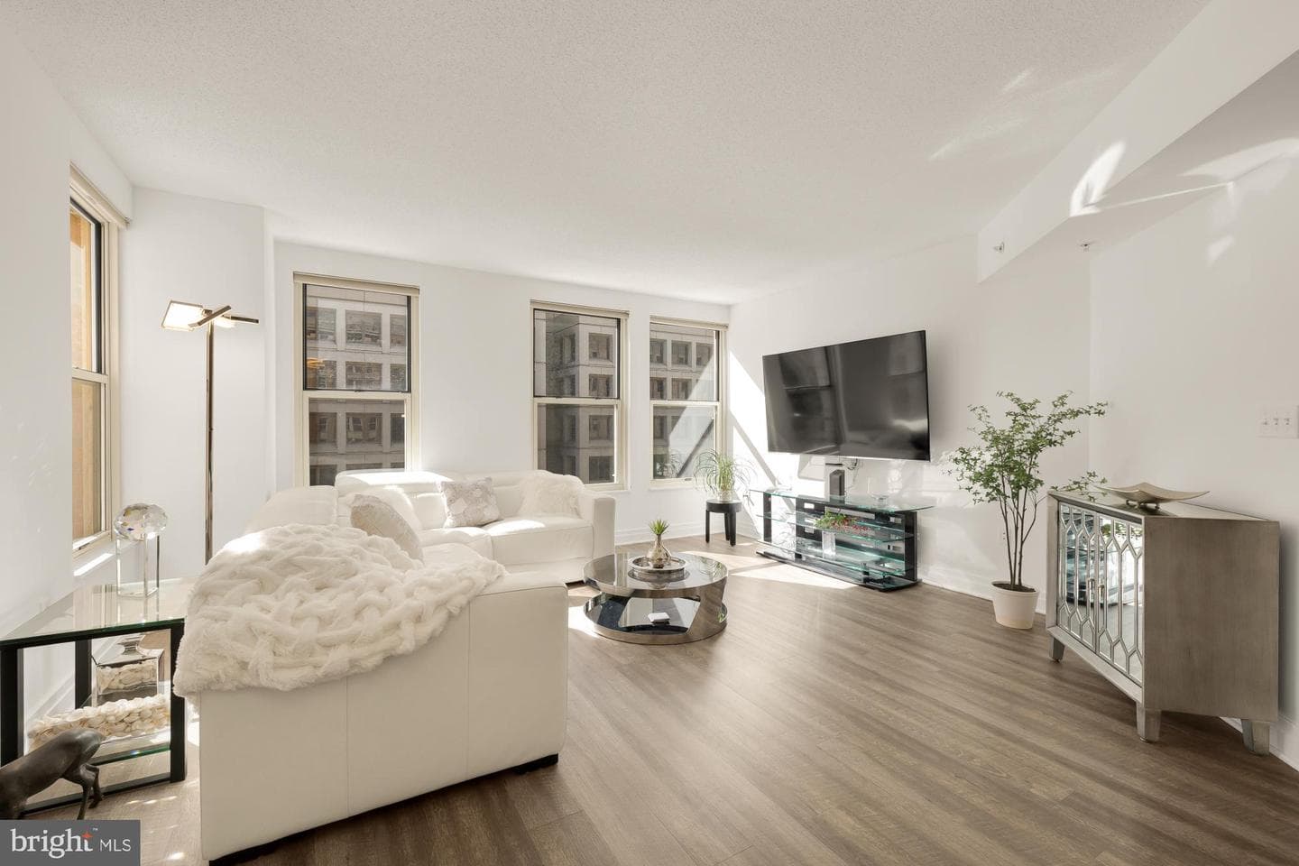 915 E Street NW #815 photo 6