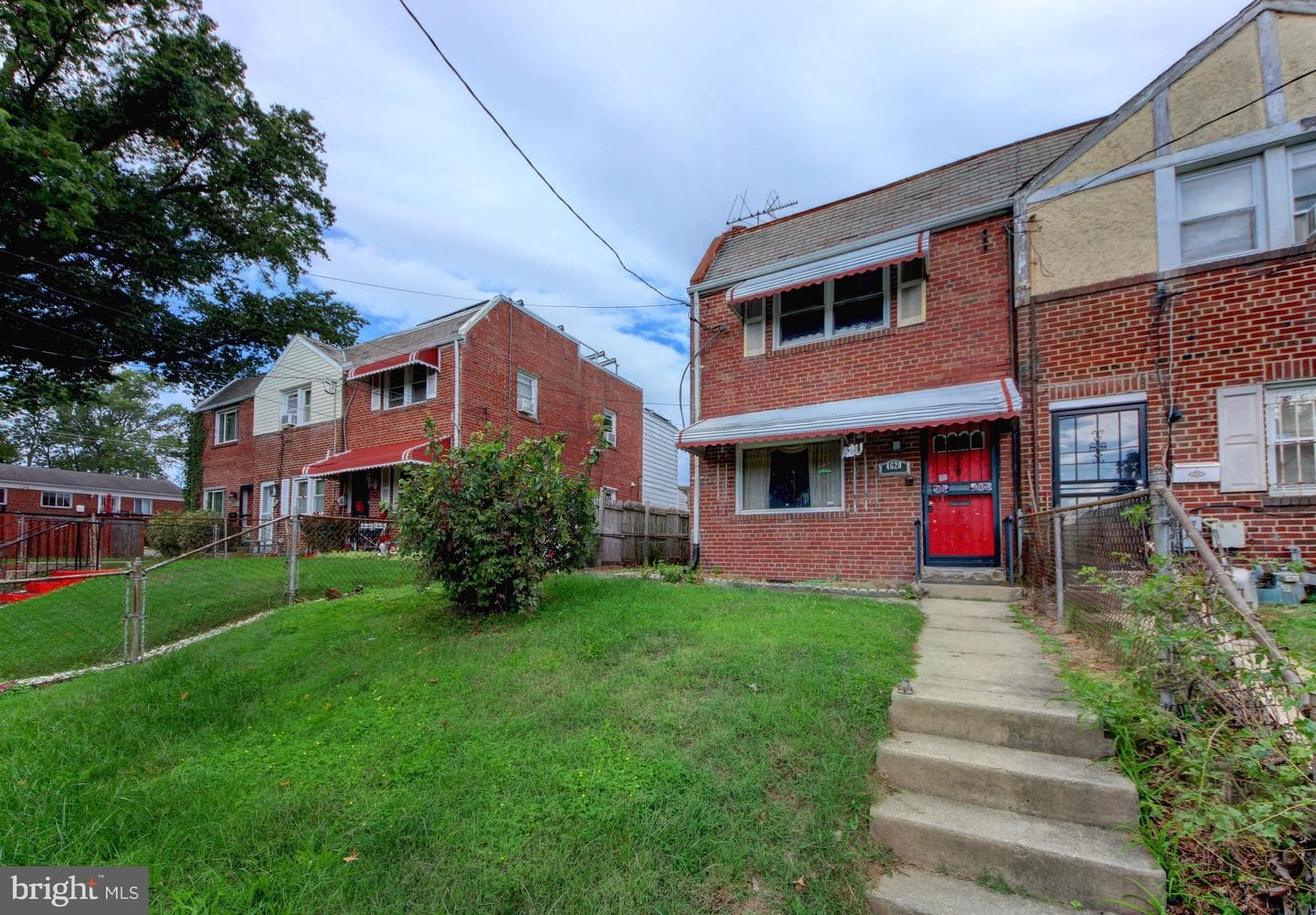 4620 Hanna Place SE photo 2