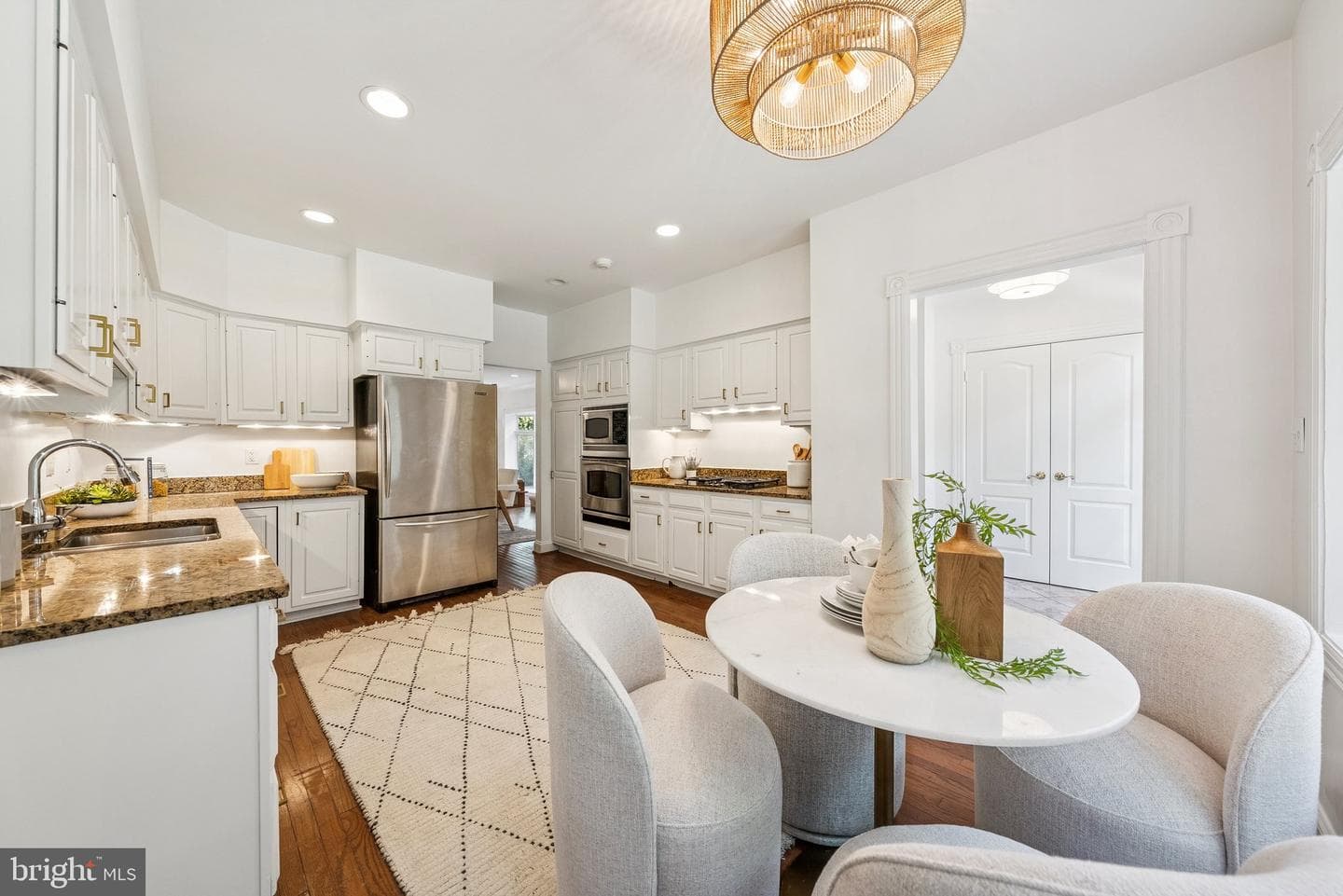 4044 Chancery Court NW photo 4