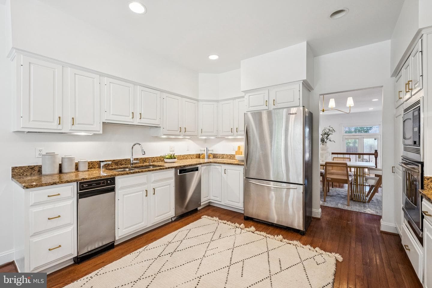4044 Chancery Court NW photo 5
