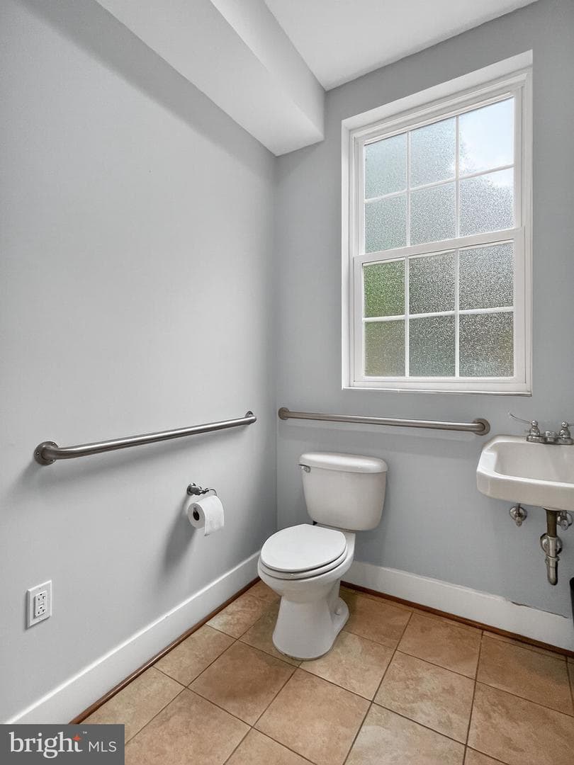 211 K Street NE photo 12