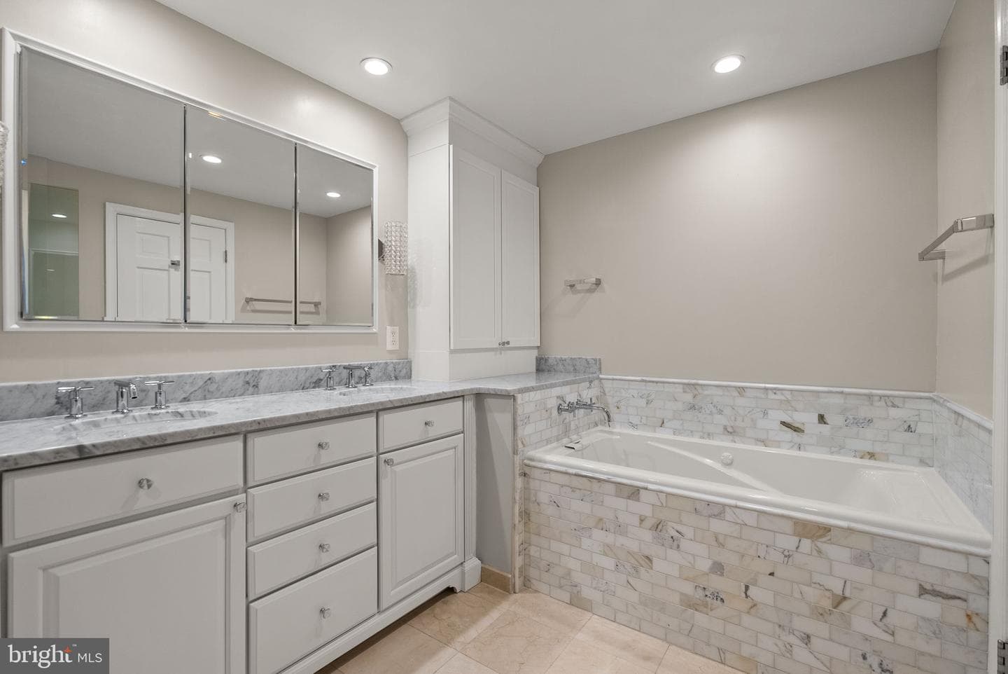 2700 Virginia Ave NW #709 photo 17