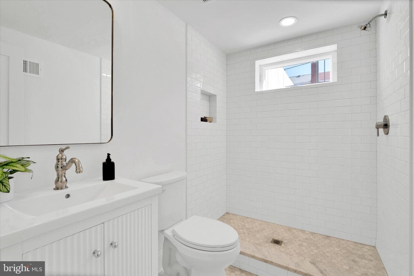 4913 12th Street NE photo 32