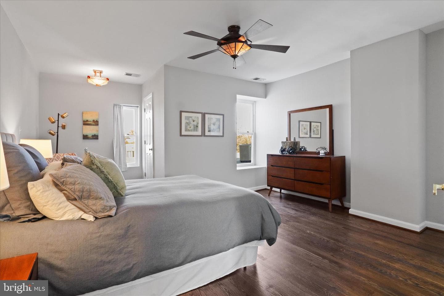 1327 Harvard Street NW photo 34