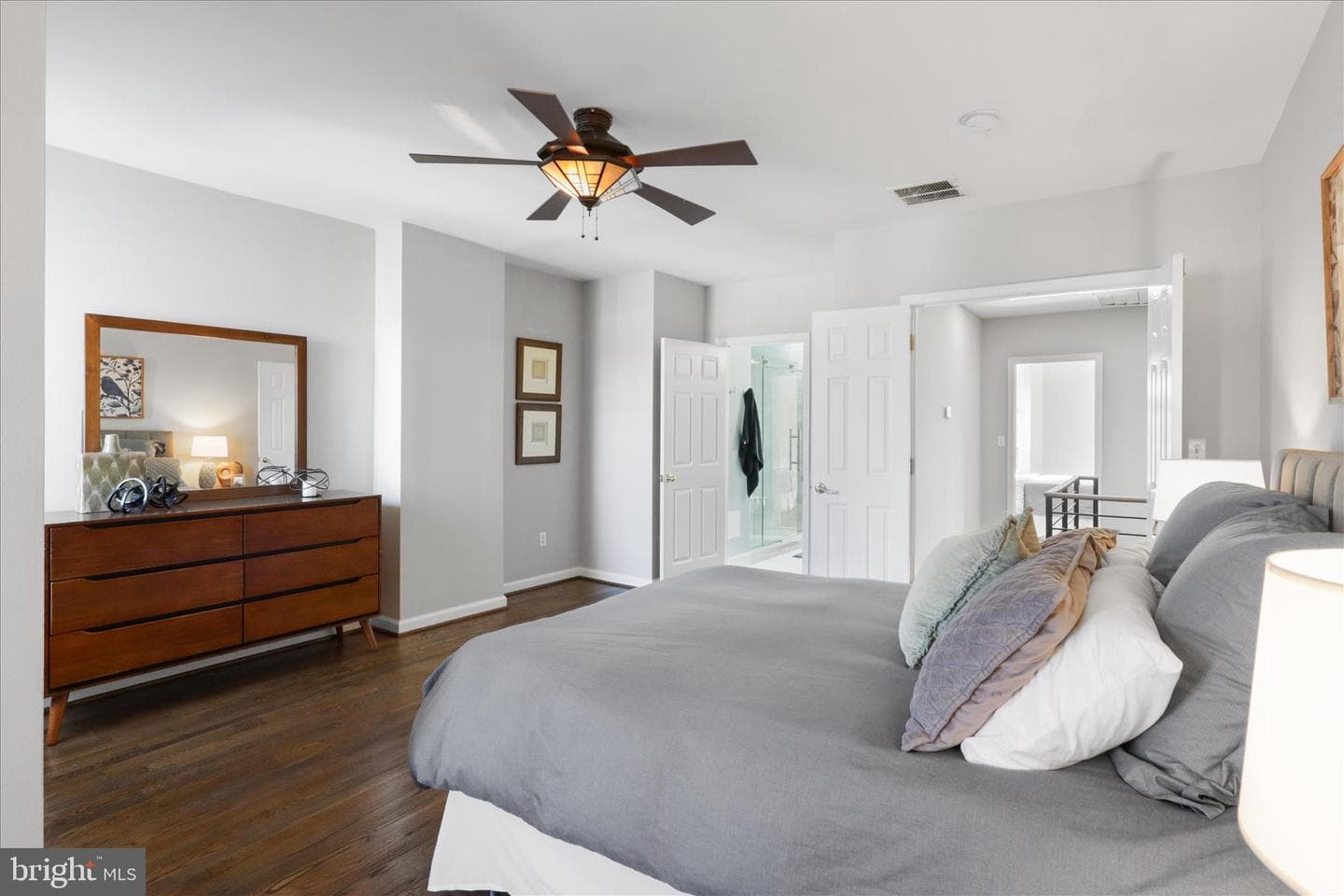 1327 Harvard Street NW photo 35