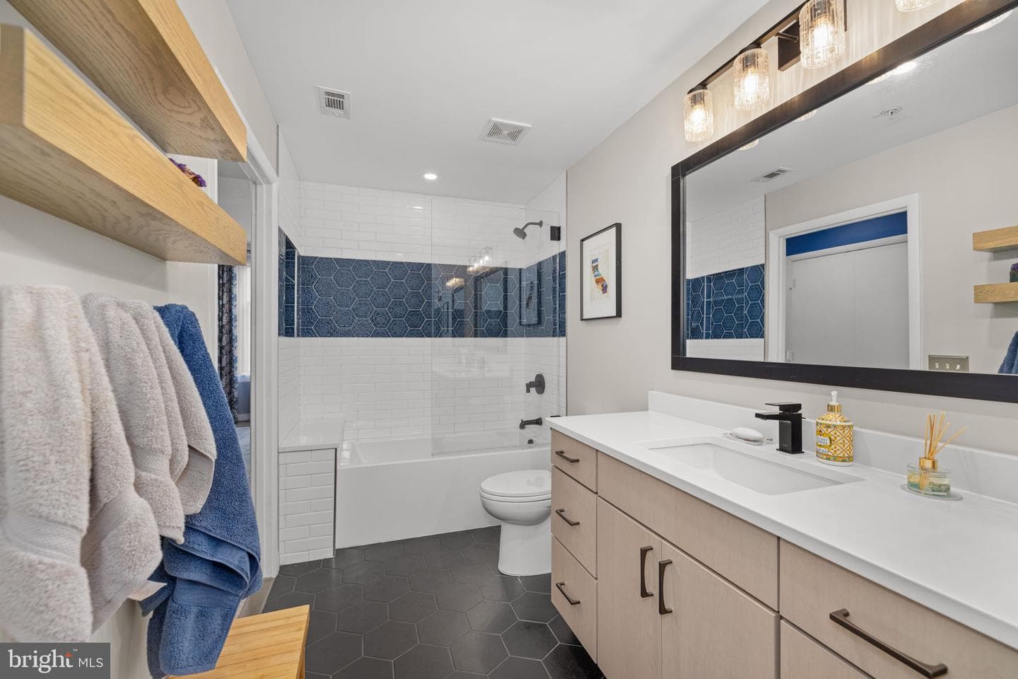400 Massachusetts Avenue NW #1011 photo 17