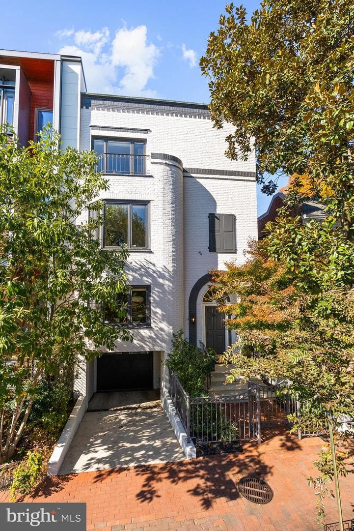 1914 35th Street NW photo 32