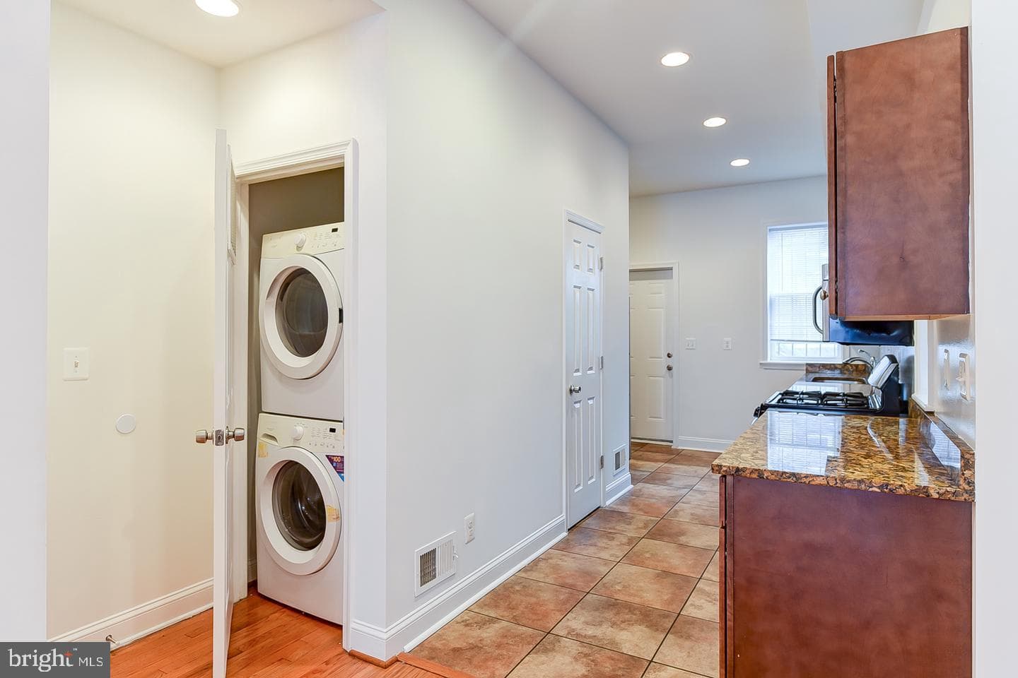 14 Florida Avenue NE photo 9