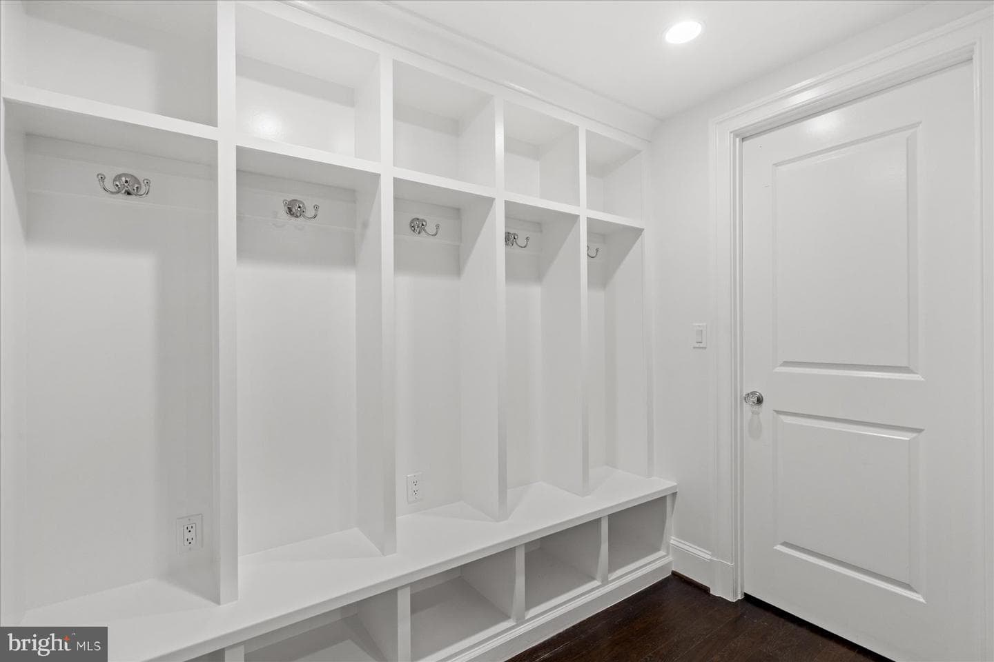 2334 King Place NW photo 50