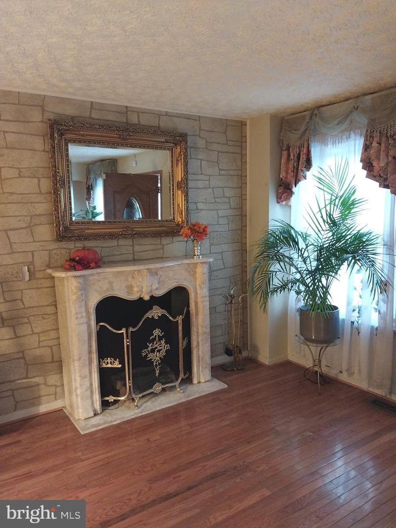5610 Clay Place NE photo 10
