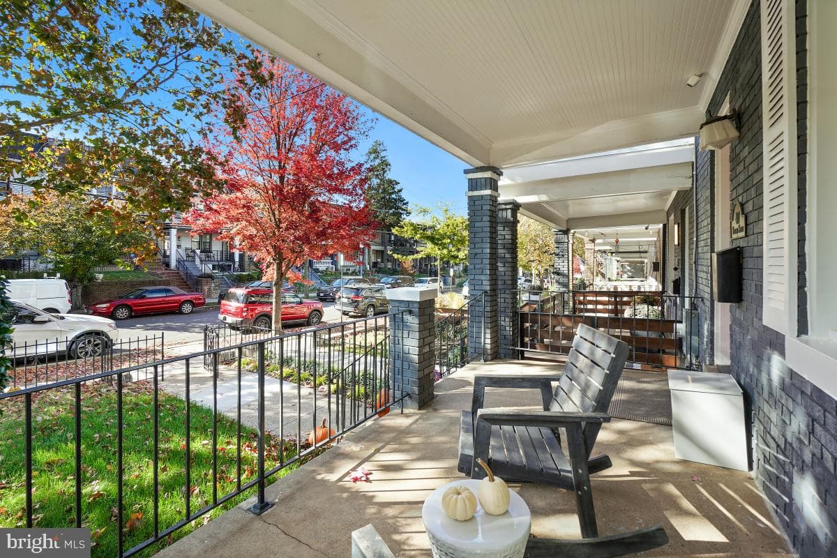 417 Emerson Street NW photo 4