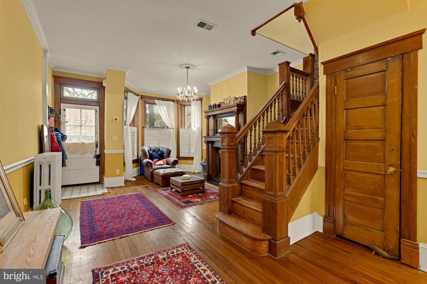 543 11th Street SE photo 9