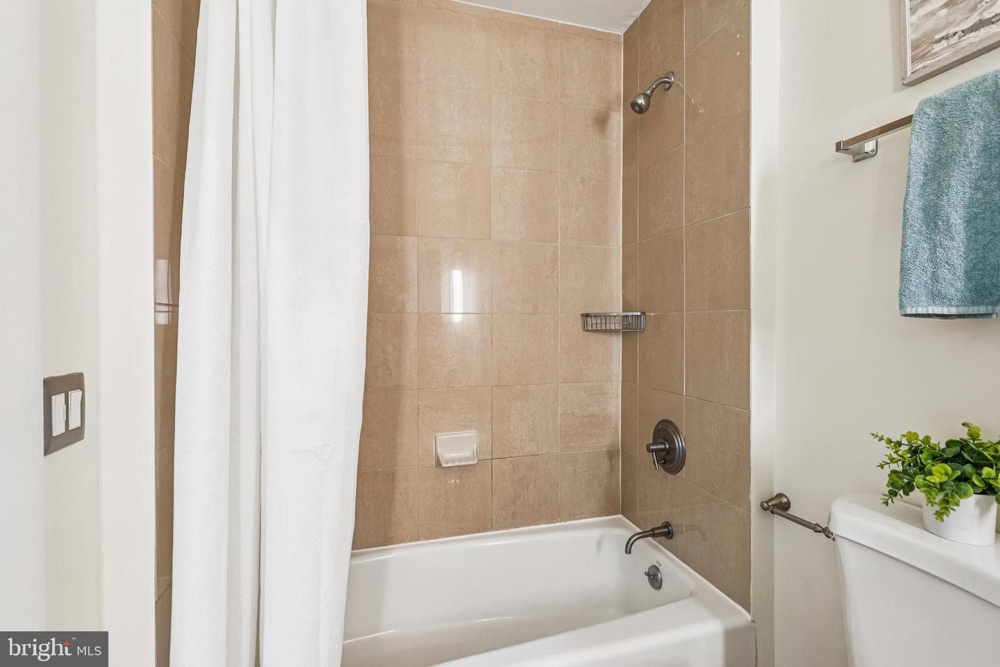 811 4th Street NW #1014 photo 18