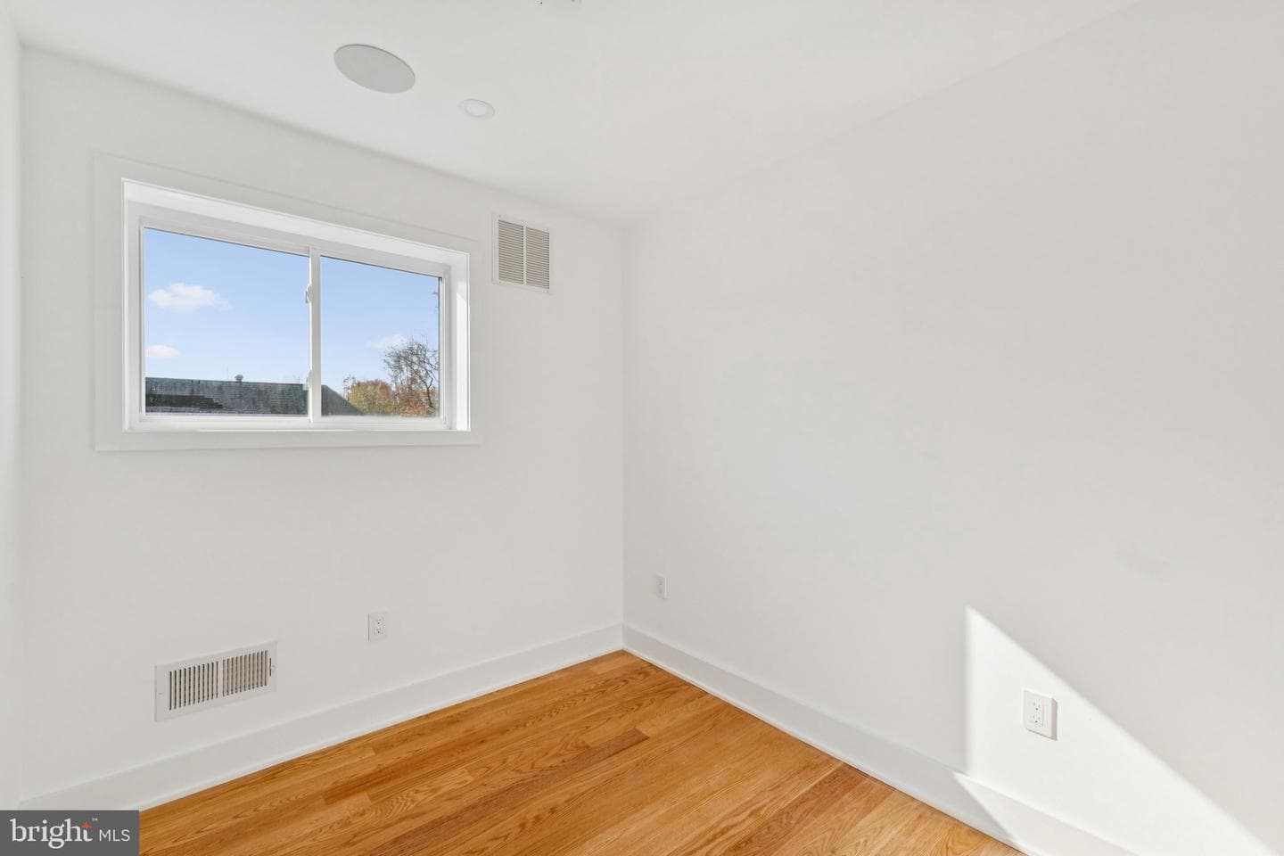 7521 9th Street NW photo 16