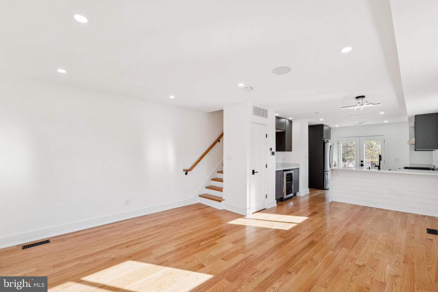 7521 9th Street NW photo 5