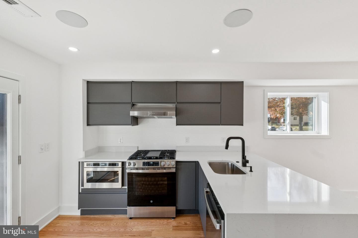 7521 9th Street NW photo 9