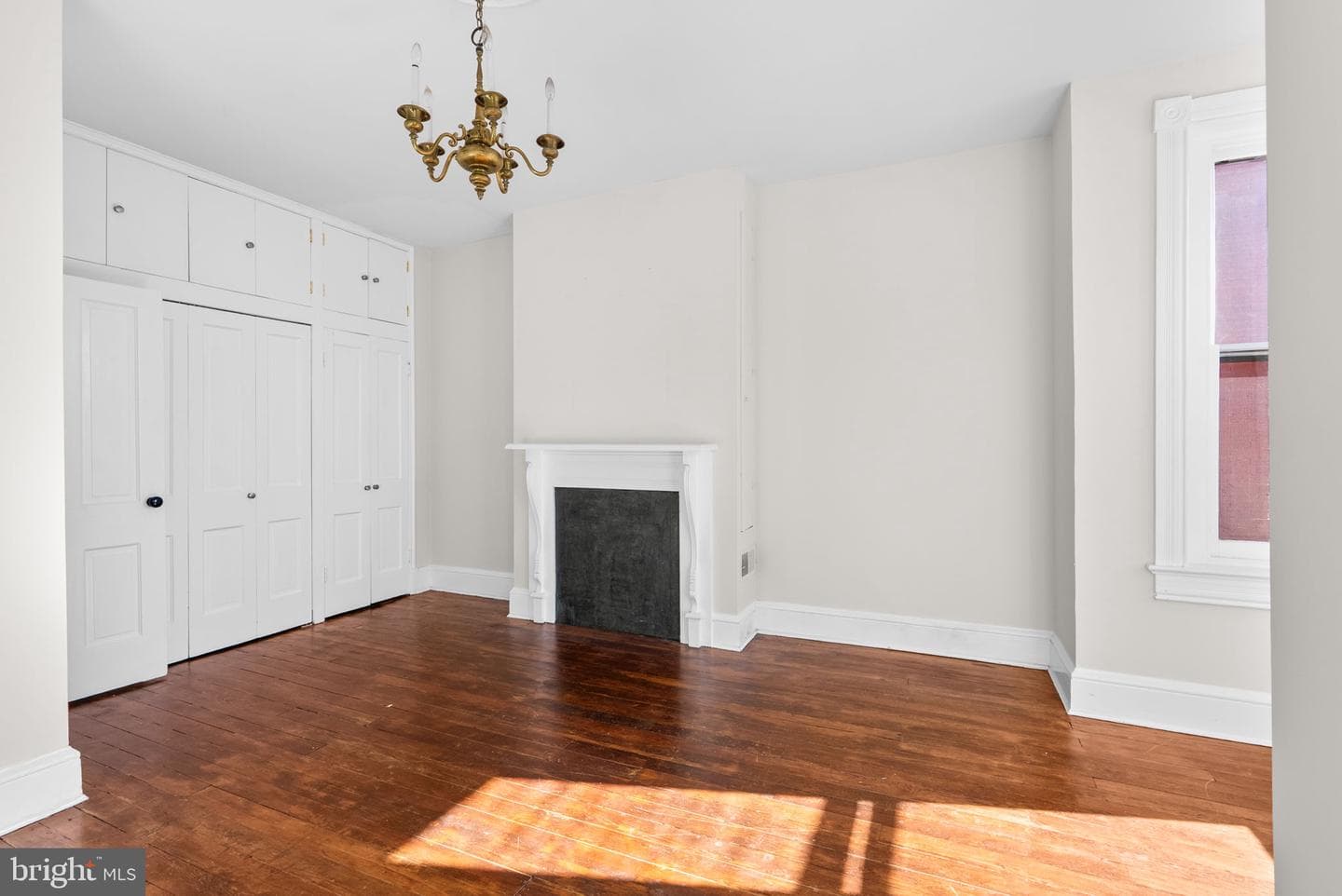 812 E Street SE photo 22