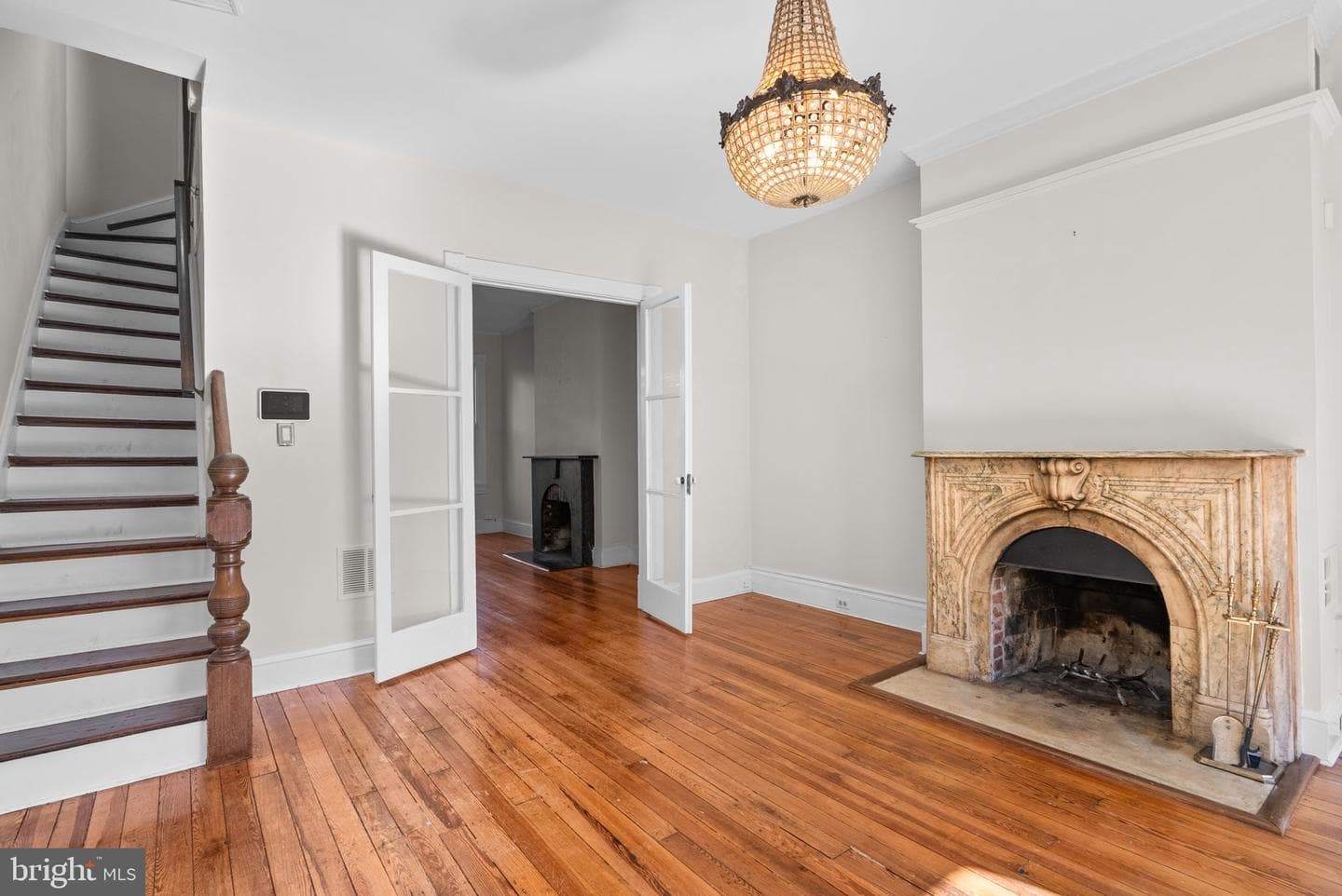 812 E Street SE photo 3