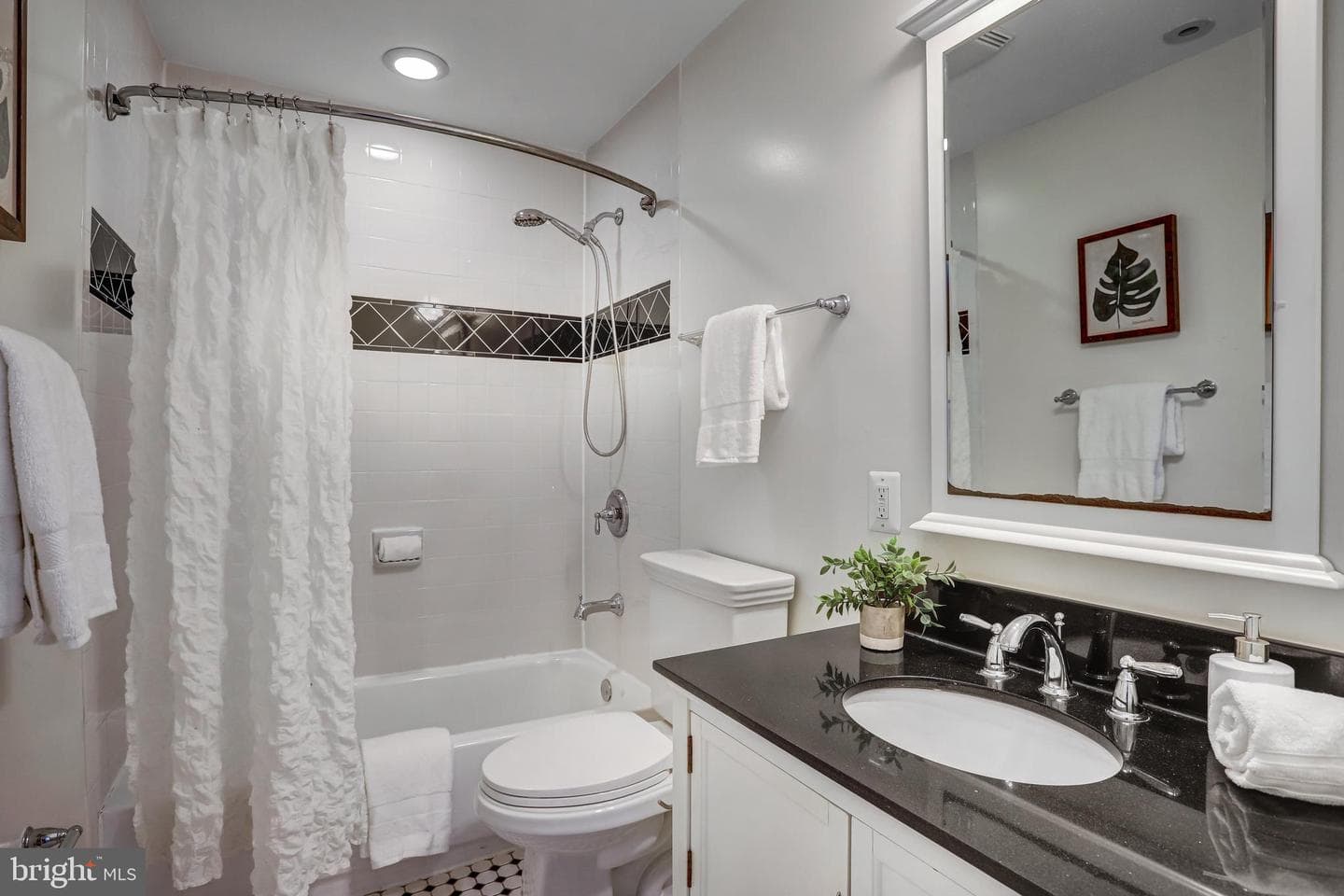 15 Todd Place NE photo 33
