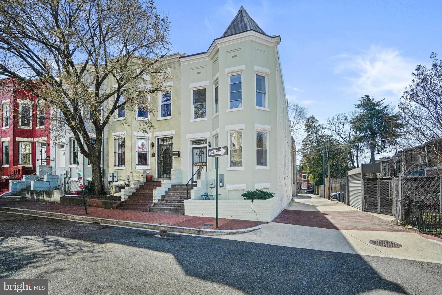 15 Todd Place NE photo 39