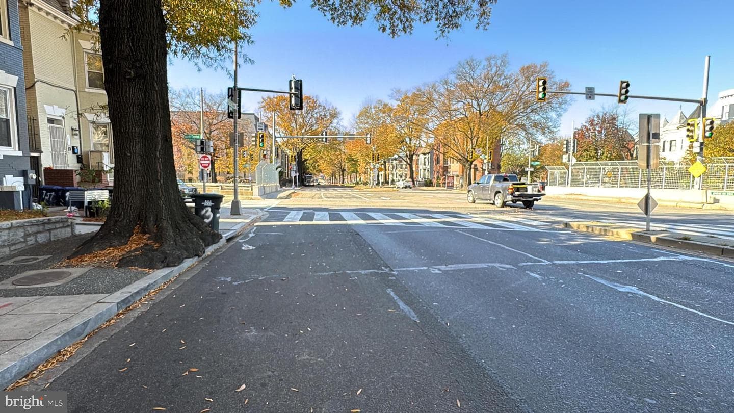 11 Rhode Island Avenue NE photo 4