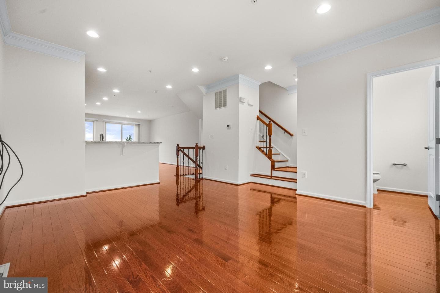 3139 Fort Lincoln Drive NE photo 4