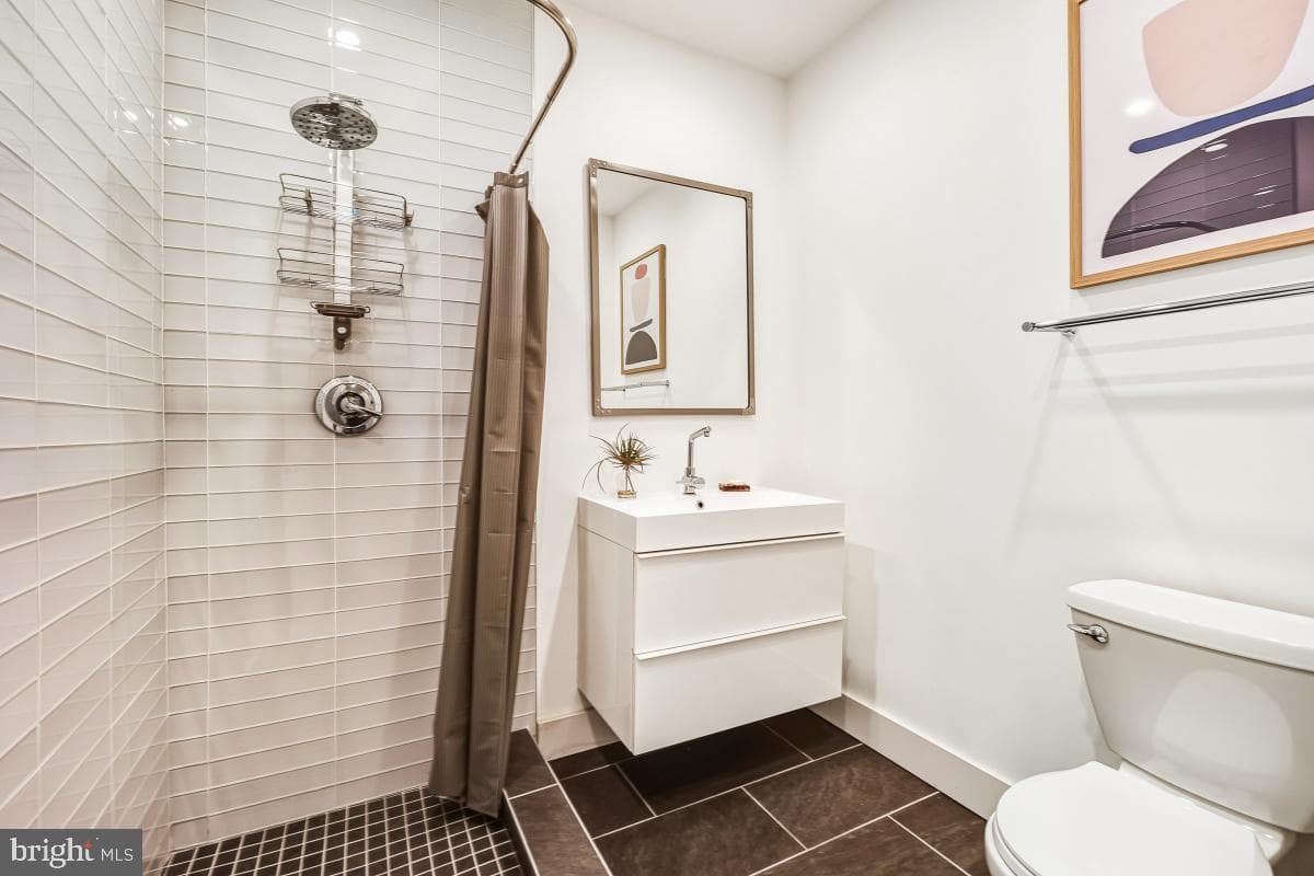 1700 Kalorama Road NW #407 photo 23