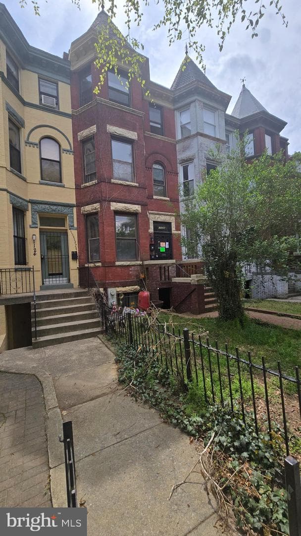 1126 Park Road NW photo 1