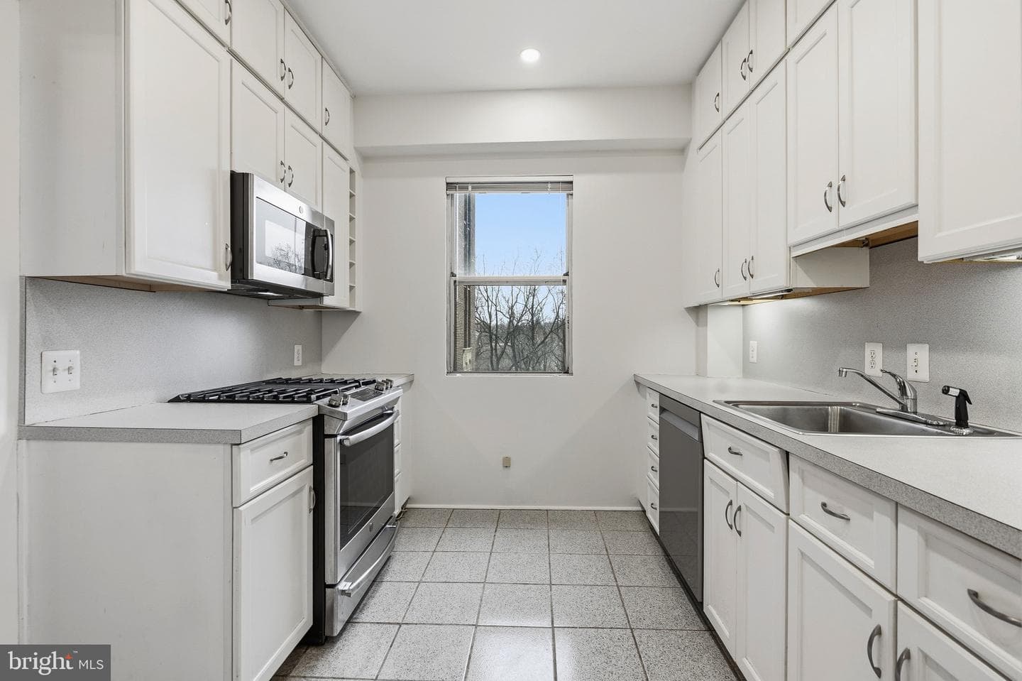 4000 Cathedral Avenue NW #334b/335b photo 7