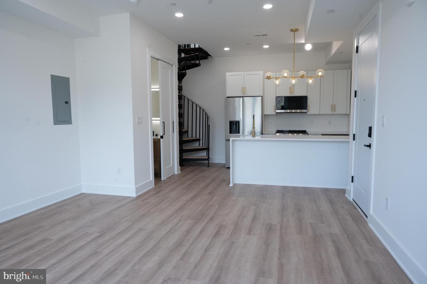 2105 M Street NE #12 photo 1