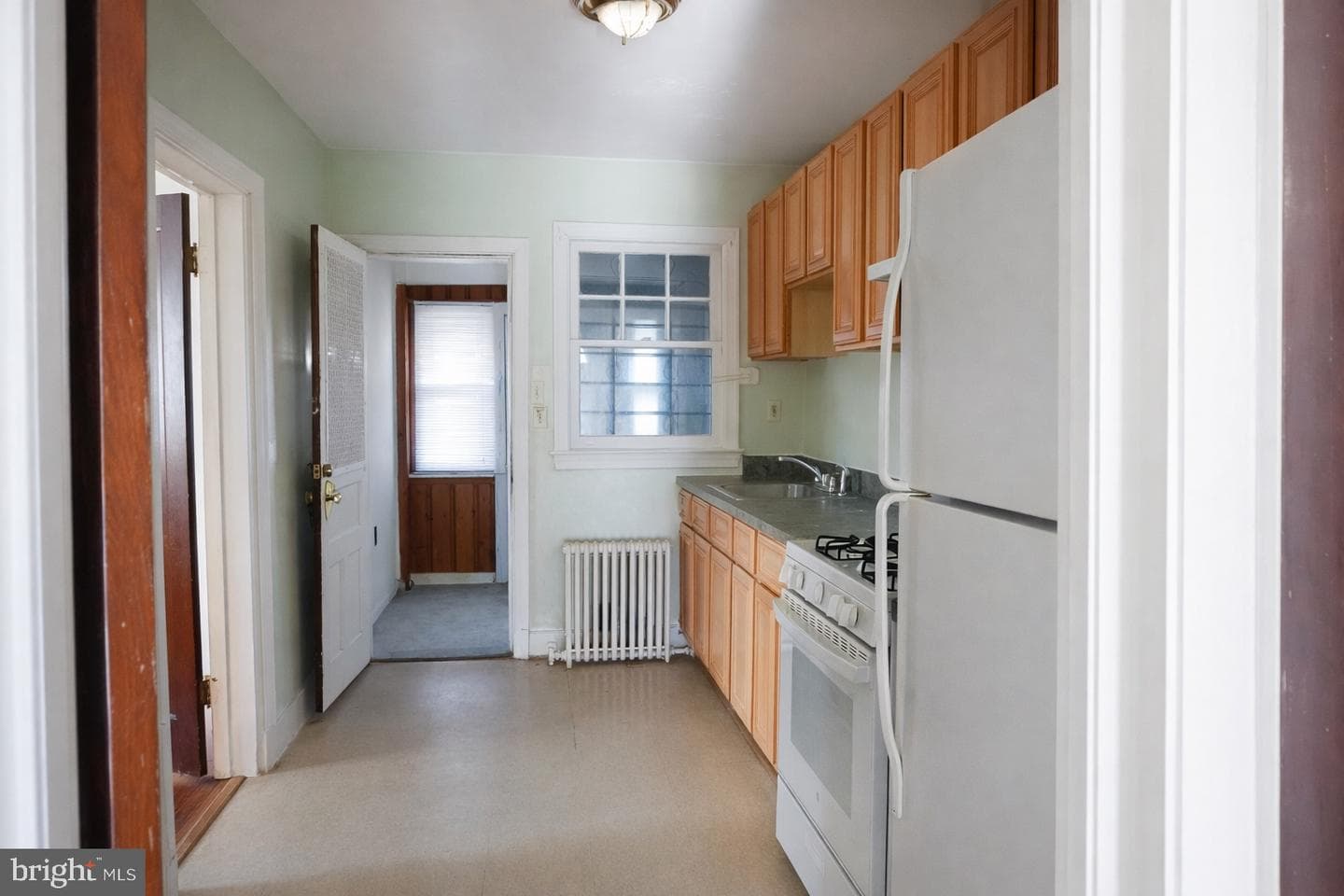 1464 Morris Road SE photo 9