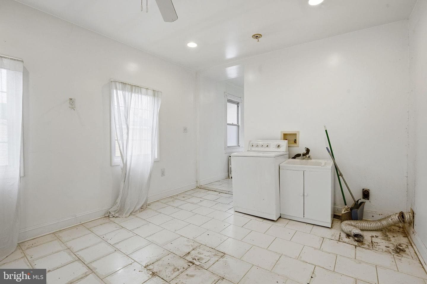 1346 Franklin Street NE photo 16