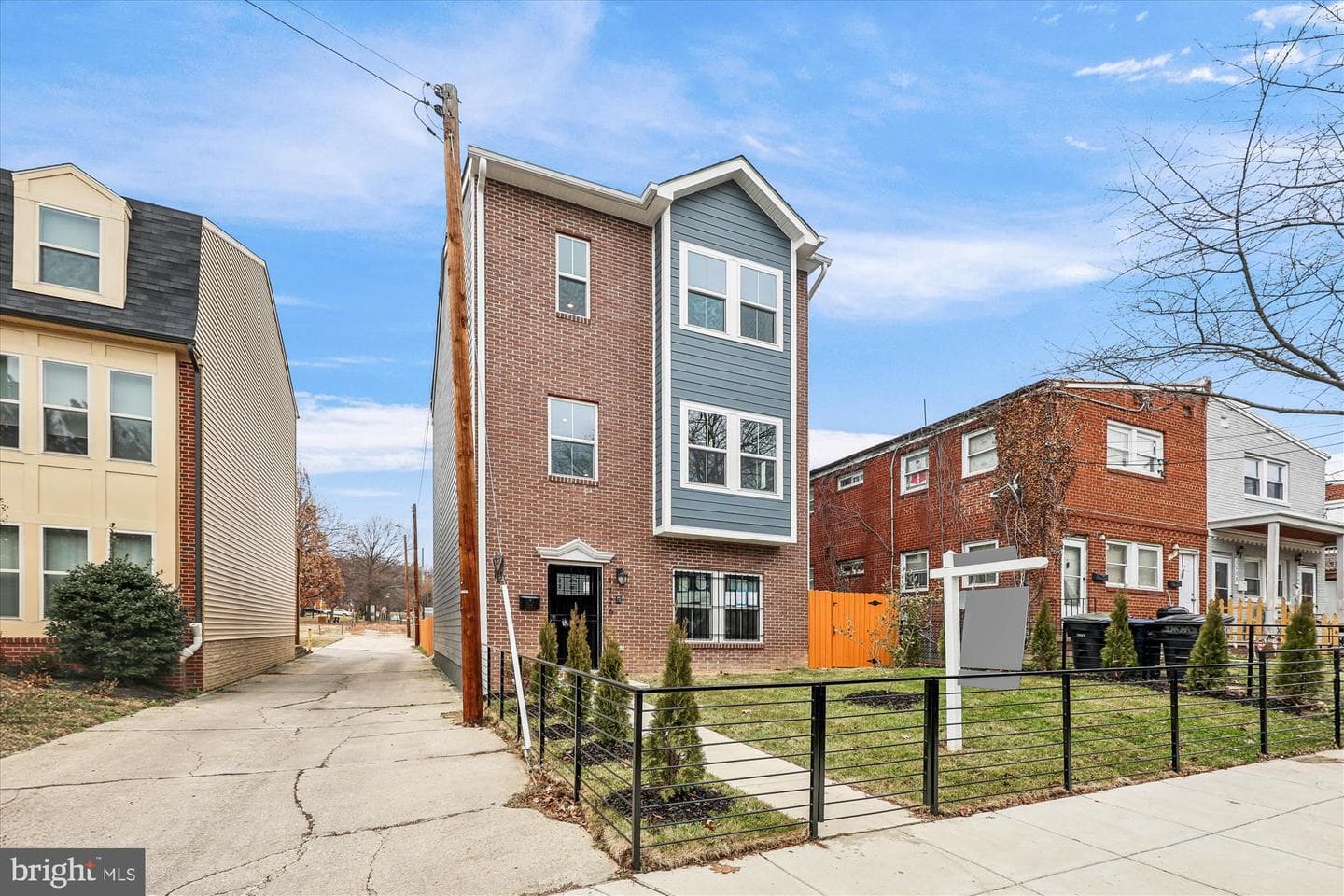 1726 Gainesville Street SE photo 3