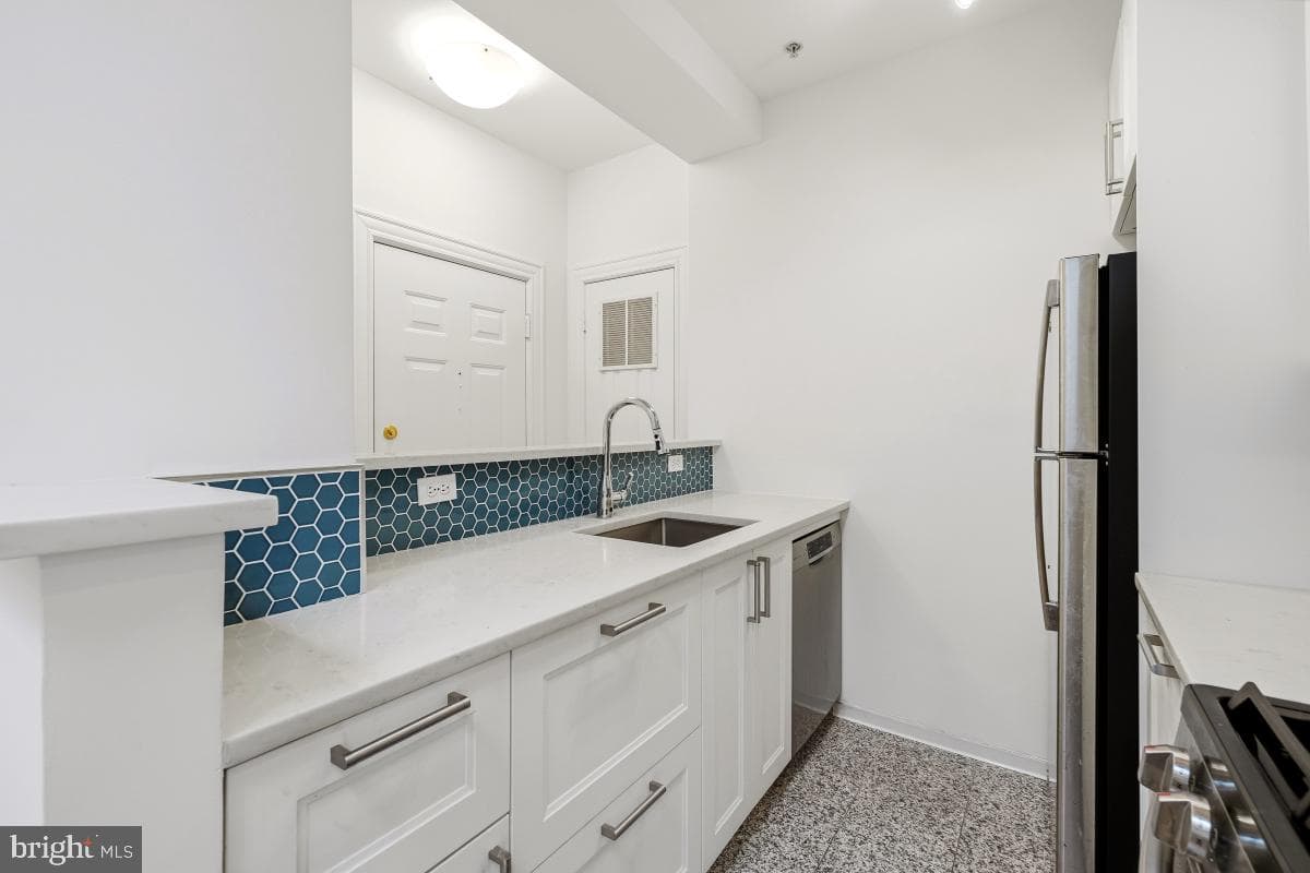 1807 California Street NW #305 photo 11