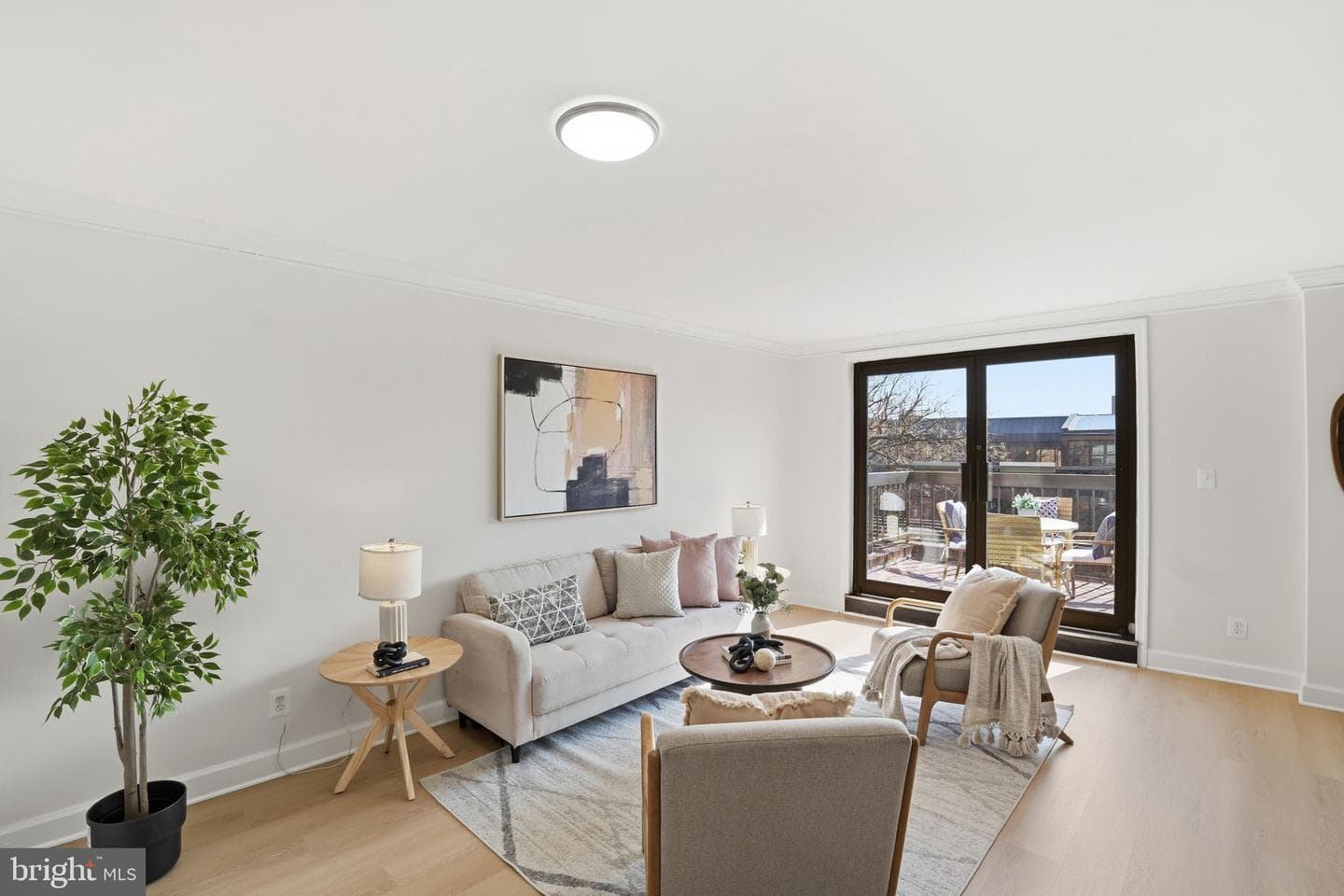 1080 Wisconsin Avenue NW #305 photo 8