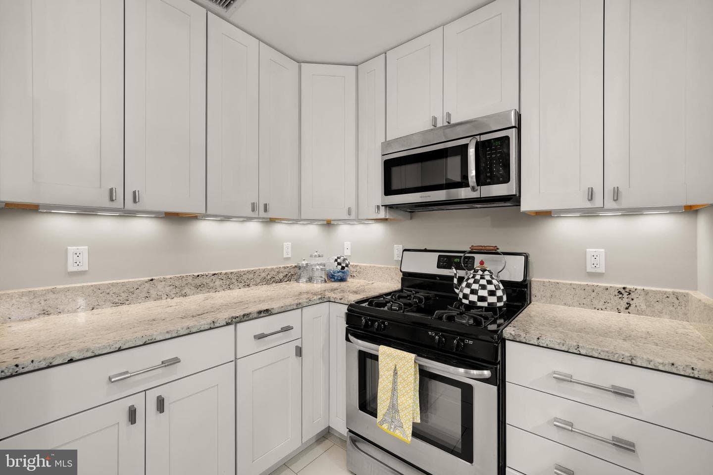 1135 6th Street NW #1 photo 16
