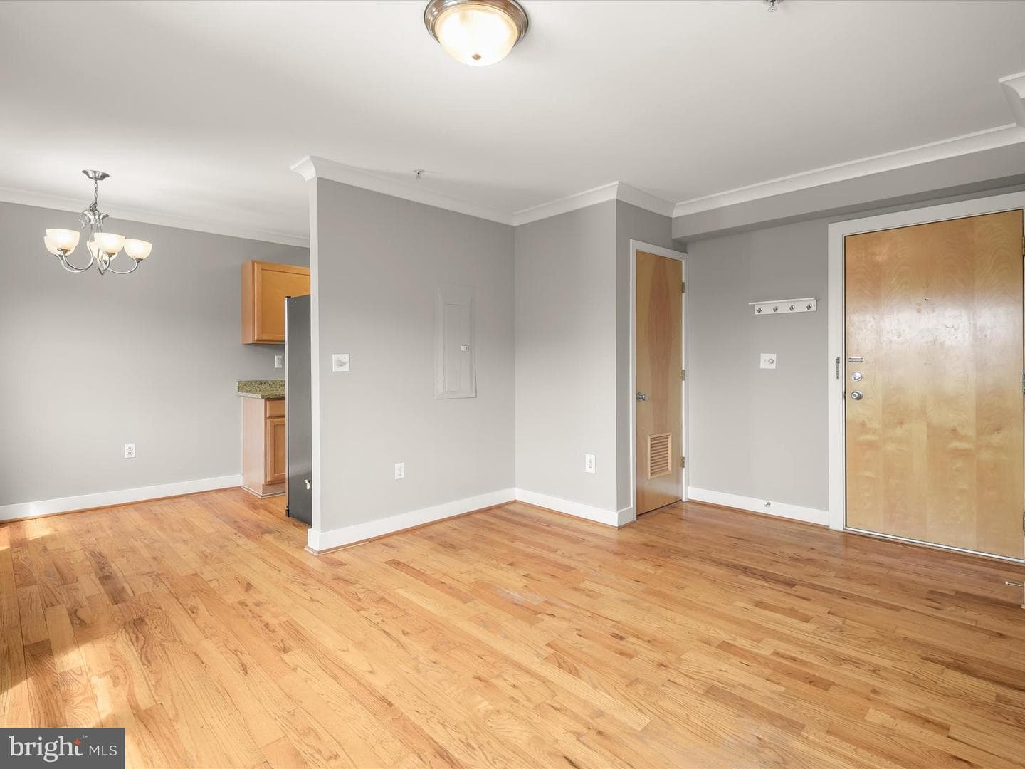 2615 4th Street NE #303 photo 8
