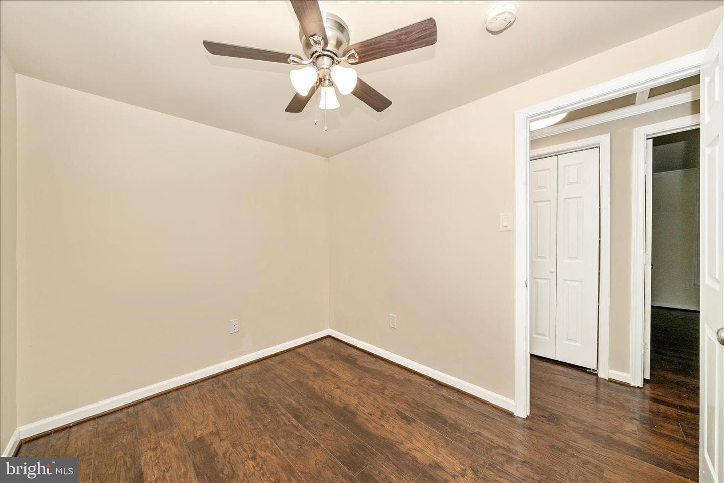 1015 48th Place NE photo 30
