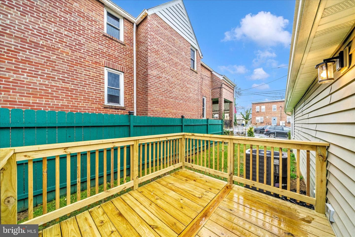 1015 48th Place NE photo 40