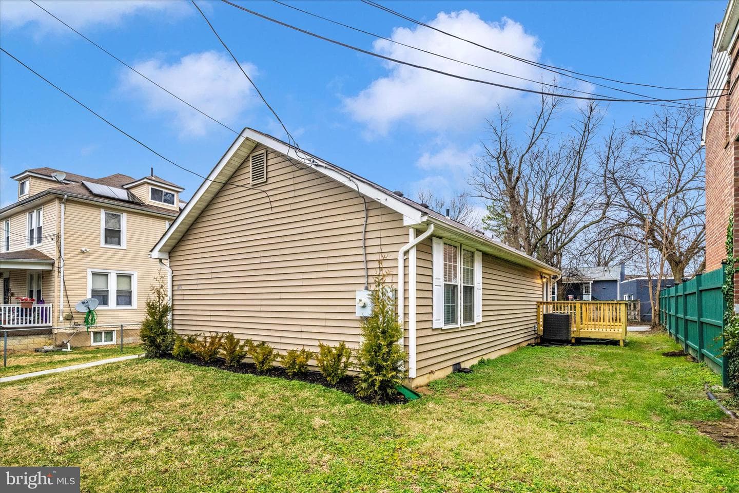 1015 48th Place NE photo 48