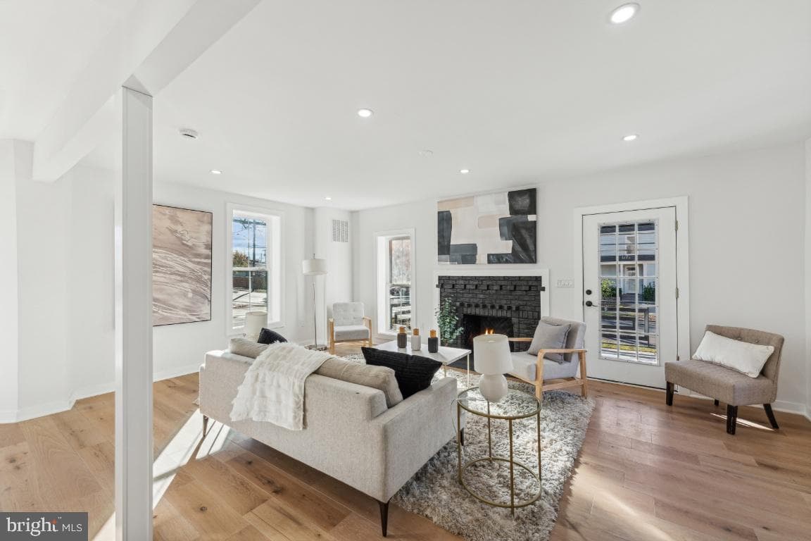 1400 Franklin Street NE photo 8